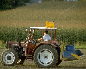 Spritze auf dem Traktor